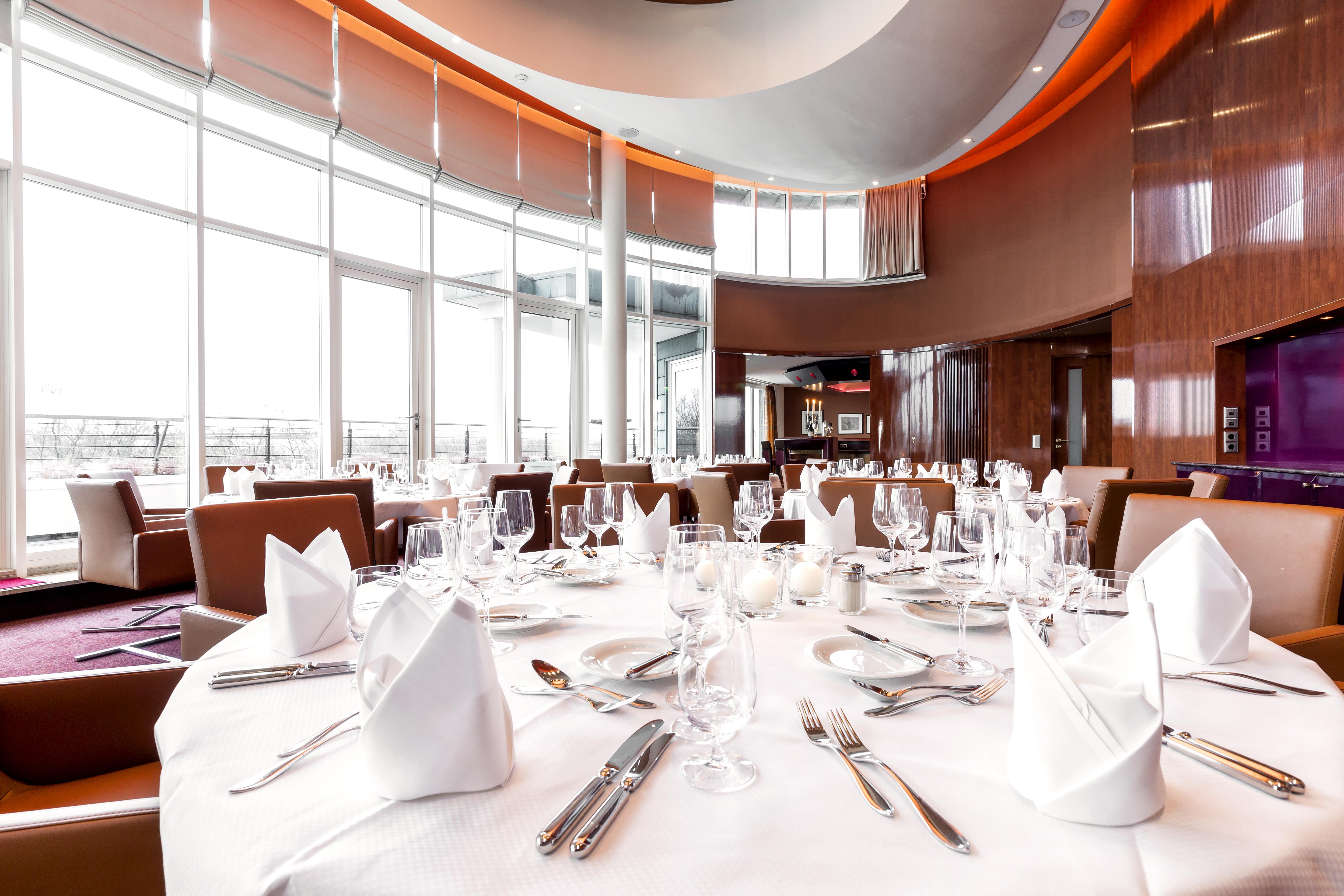 Grand Elysee Hamburg Hamburgo Exterior foto The restaurant