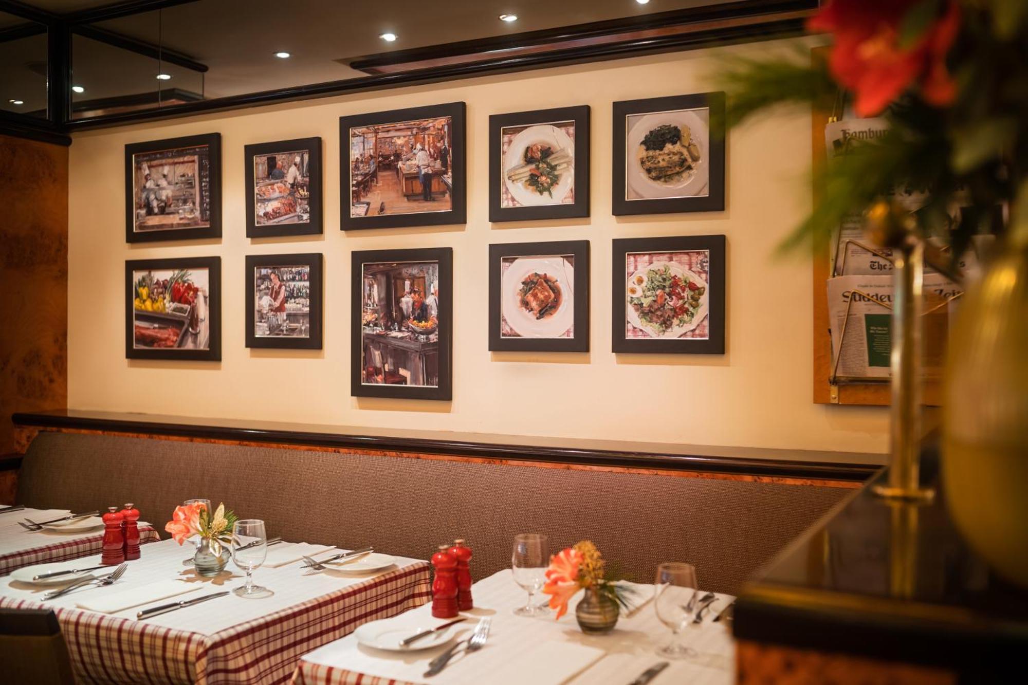 Grand Elysee Hamburg Hamburgo Exterior foto Interior of the restaurant