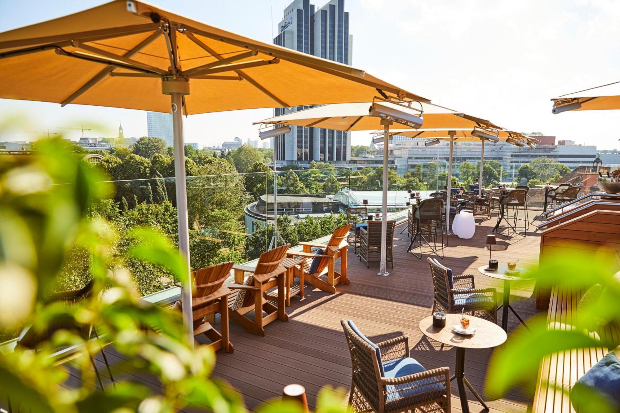 Grand Elysee Hamburg Hamburgo Exterior foto The Terrace